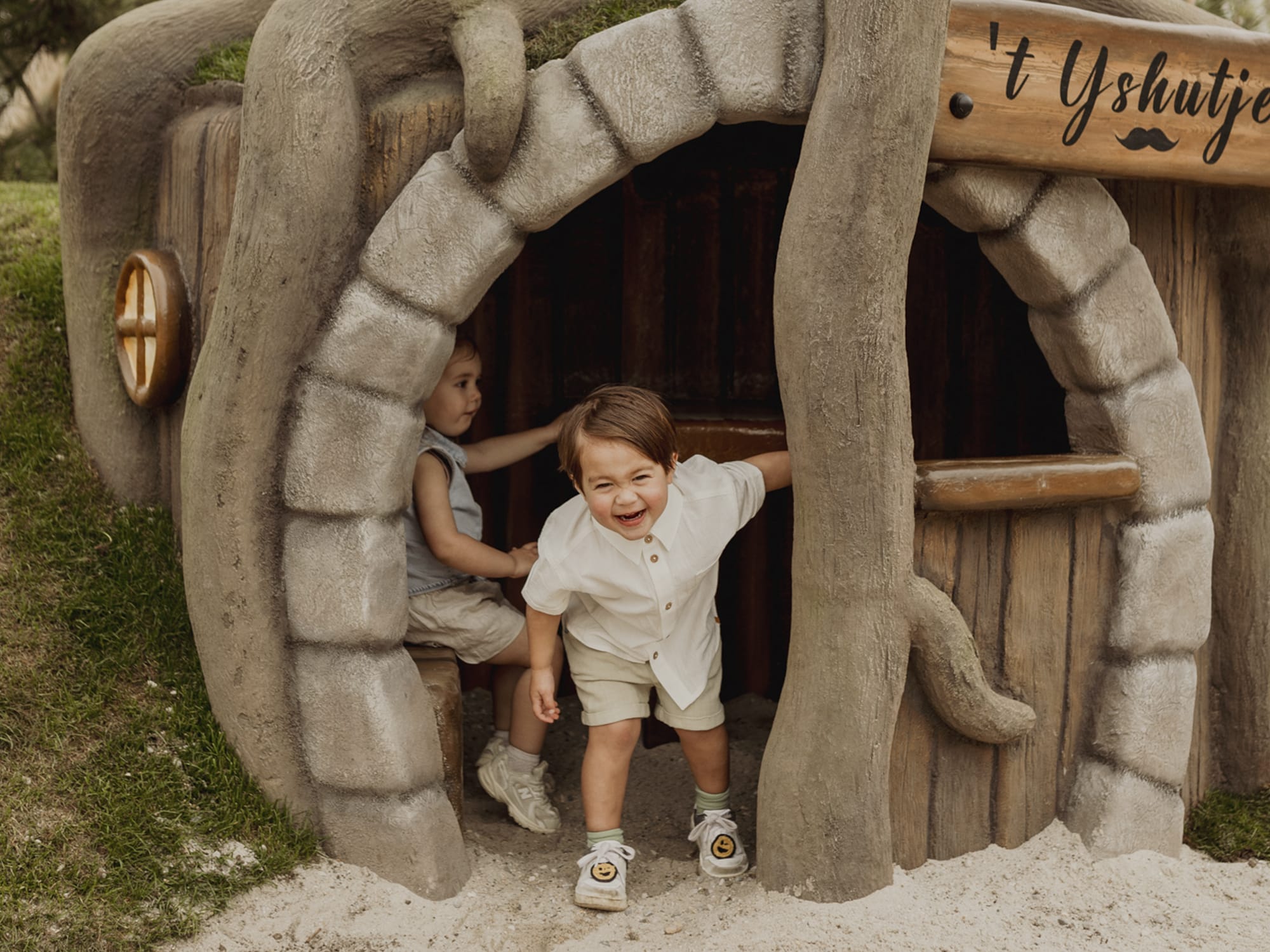 2000x1500_Charlie 01